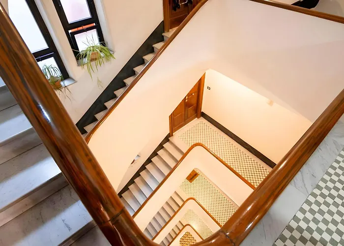 Elegantis Solinda With Private Terrace - Steps From Metro, Tram & Bus To Rome's Historic Center Apartment Rom