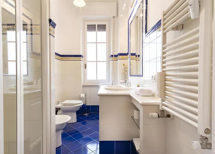 Elegantis Solinda With Private Terrace - Steps From Metro, Tram & Bus To Rome's Historic Center Apartment *