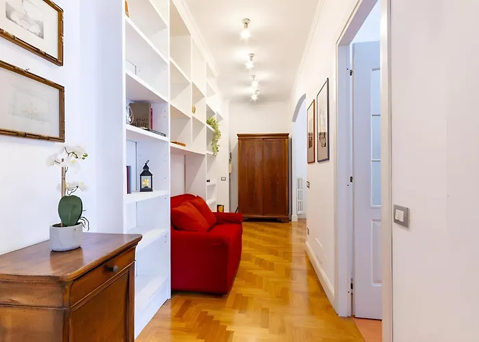 Elegantis Solinda With Private Terrace - Steps From Metro, Tram & Bus To Rome's Historic Center Apartment *